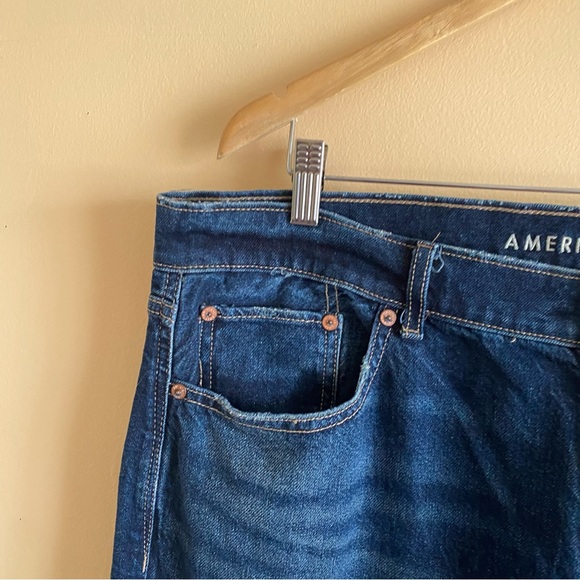 AE Women's Ex Boyfriend Jeans Size 14 Fits Size 16 - Picture 4 of 16